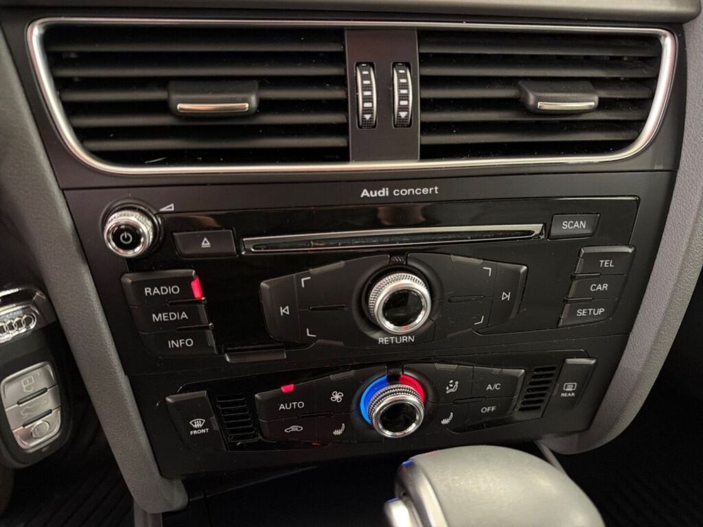 Audi A4 2014 Musta