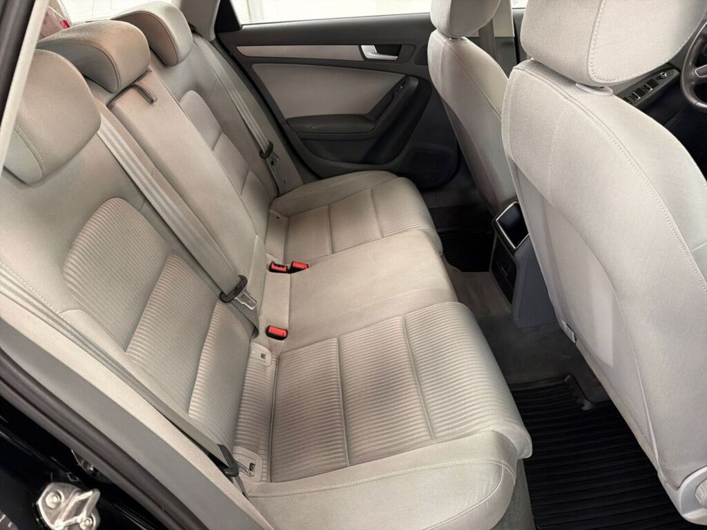 Audi A4 2014 Musta