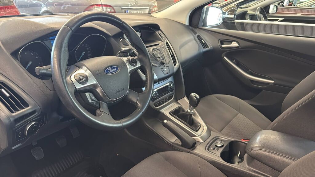 Ford Focus 2014 Harmaa