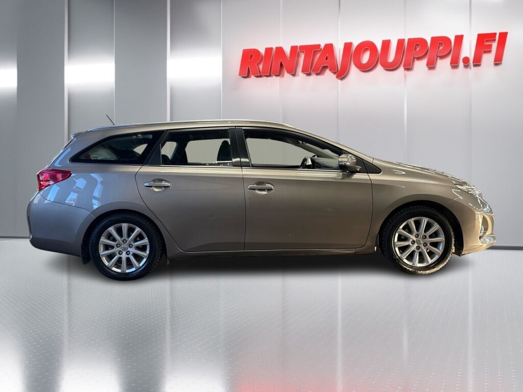 Toyota Auris 2014 Ruskea (beige)