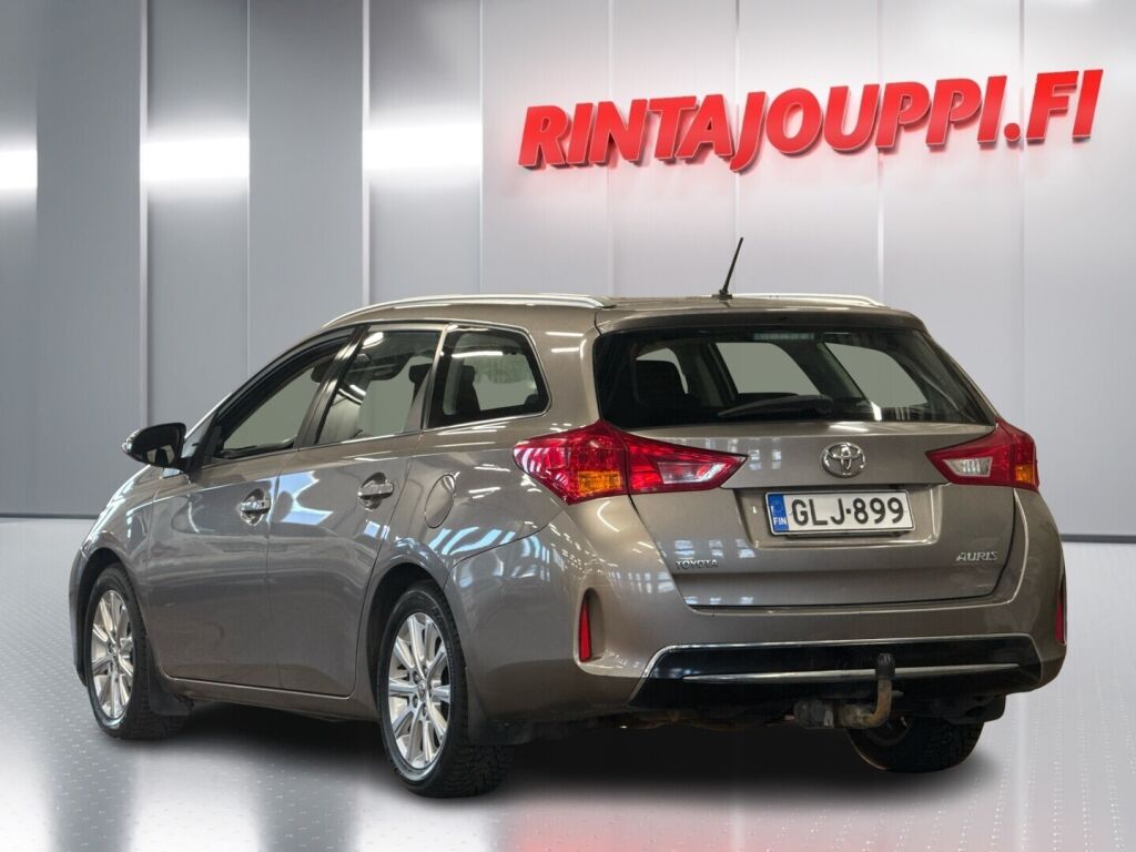 Toyota Auris 2014 Ruskea (beige)