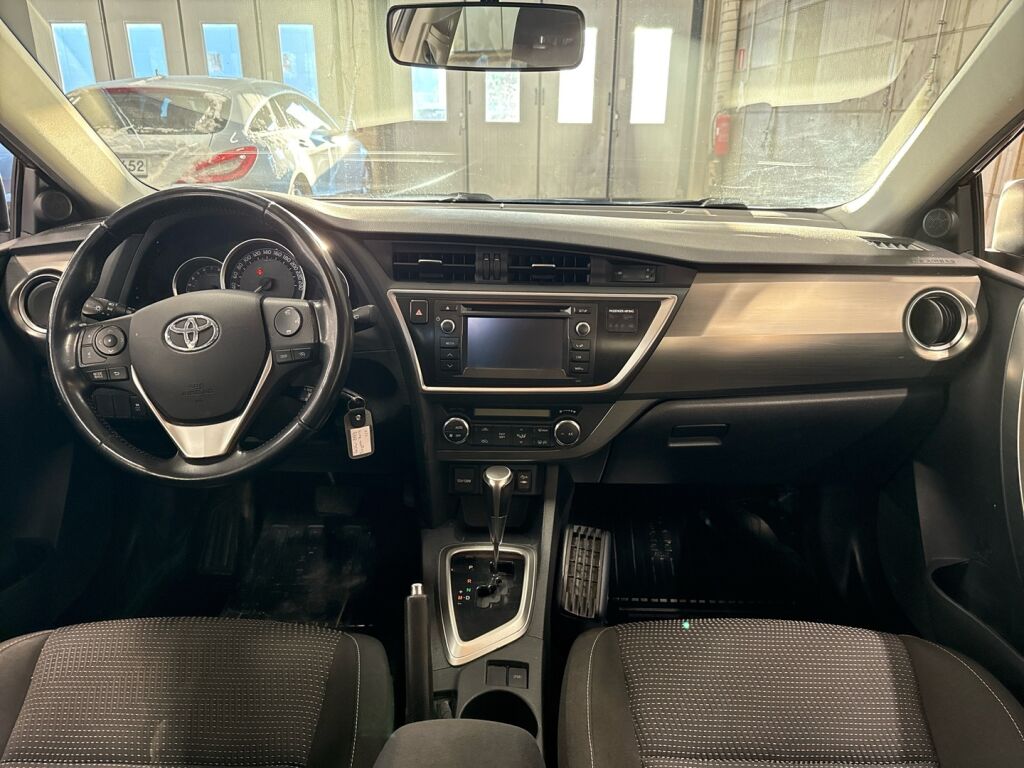 Toyota Auris 2014 Ruskea (beige)