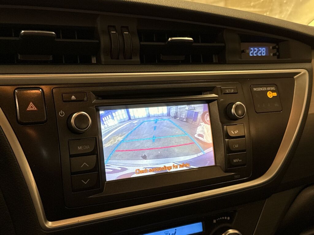 Toyota Auris 2014 Ruskea (beige)