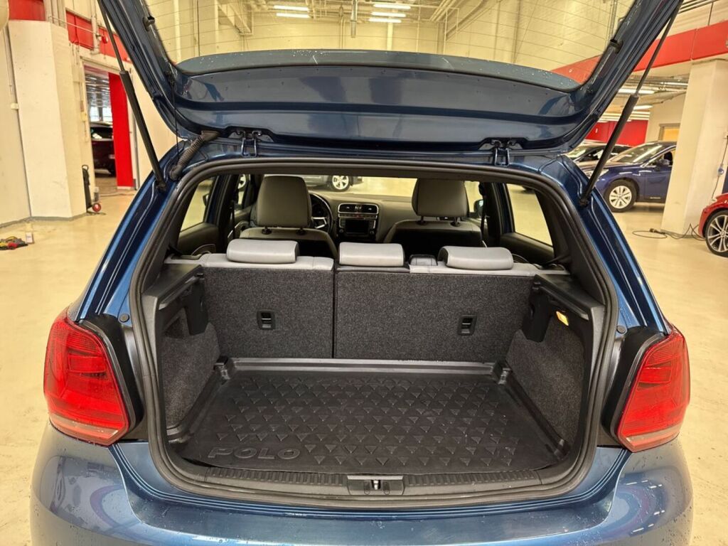 Volkswagen Polo 2015 Sininen