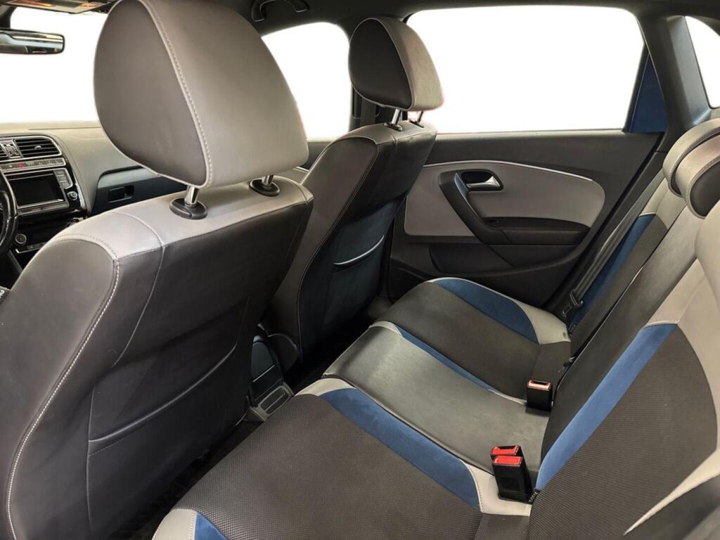Volkswagen Polo 2015 Sininen