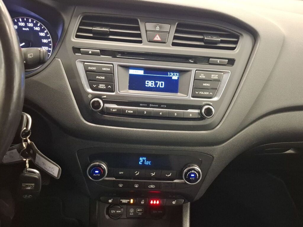 Hyundai i20 5d 2015 Musta
