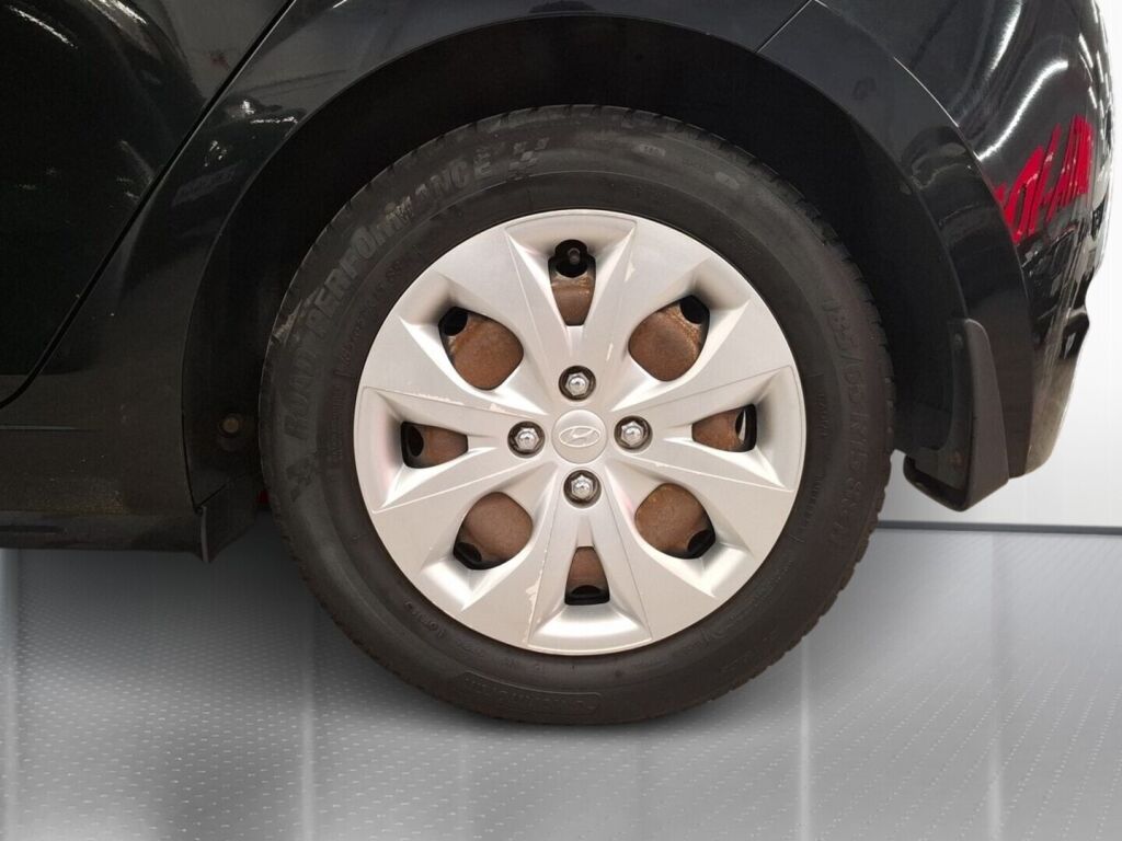 Hyundai i20 5d 2015 Musta