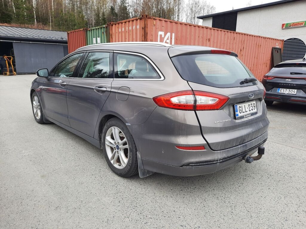 Ford Mondeo 2015 Ruskea (beige)