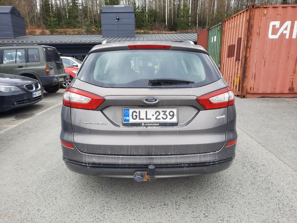 Ford Mondeo 2015 Ruskea (beige)