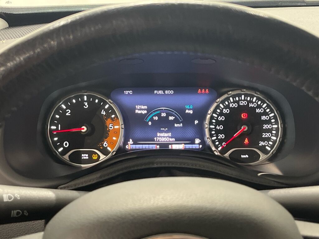 Jeep Renegade 2015 Harmaa