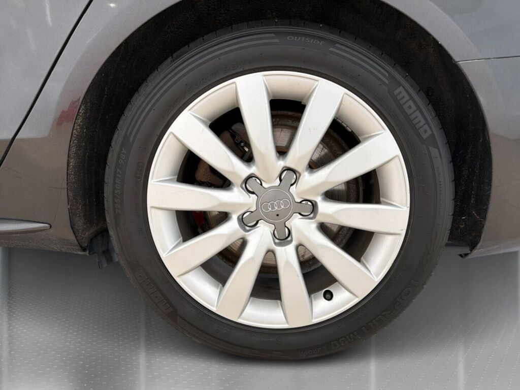 Audi A4 2015 Harmaa