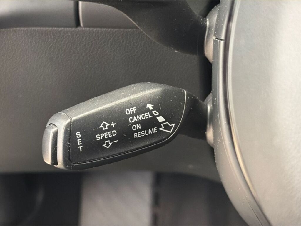 Audi A4 2015 Harmaa