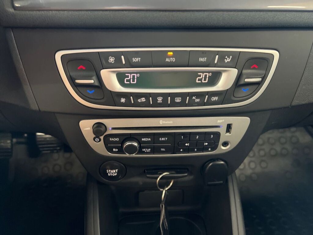 Renault Megane 2015 Ruskea (beige)