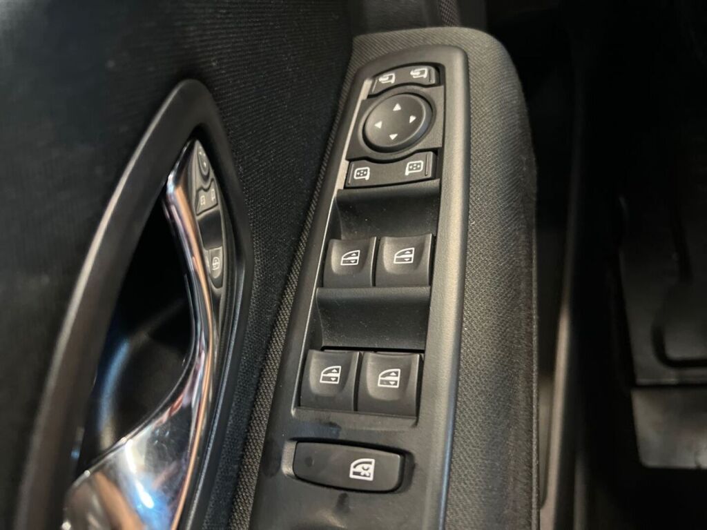 Renault Megane 2015 Ruskea (beige)