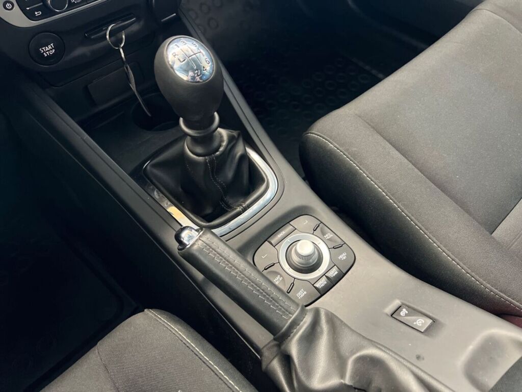 Renault Megane 2015 Ruskea (beige)