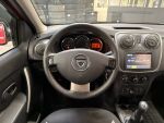 Dacia Sandero 2015 Punainen