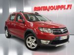 Dacia Sandero 2015 Punainen