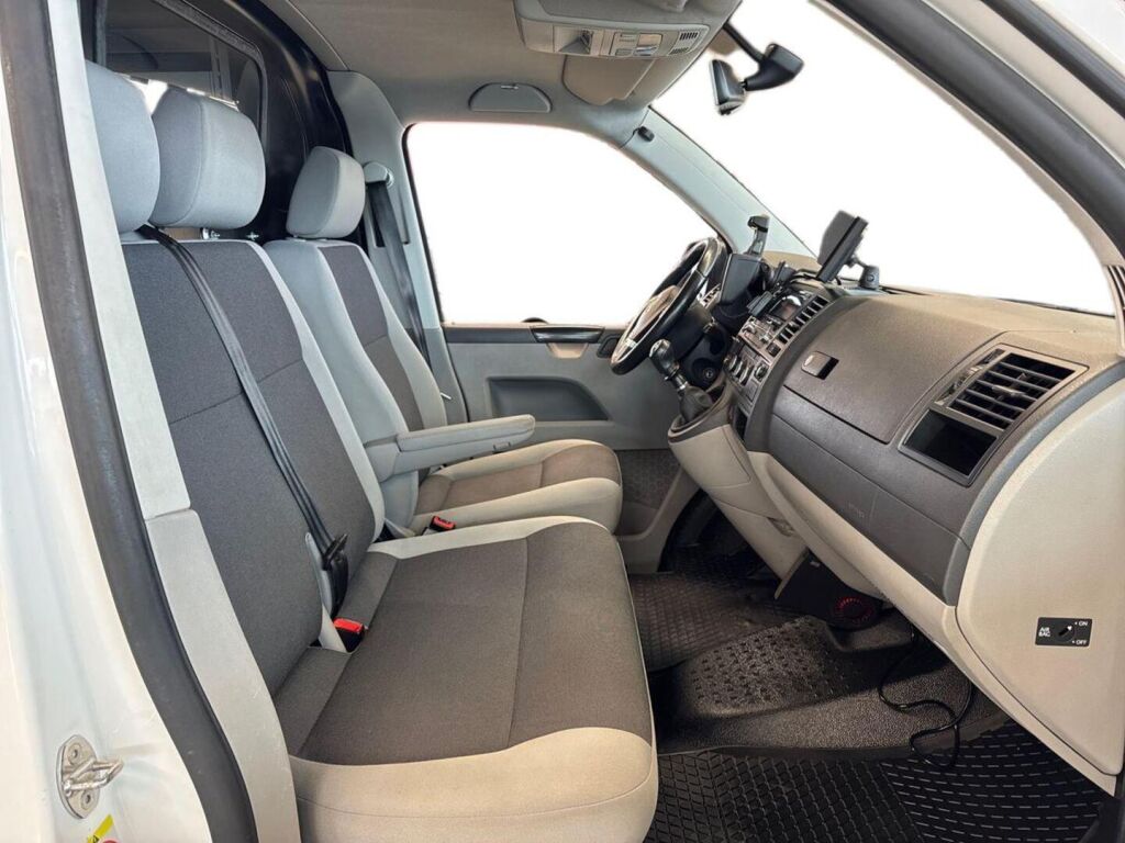 Volkswagen Transporter 2015 Valkoinen