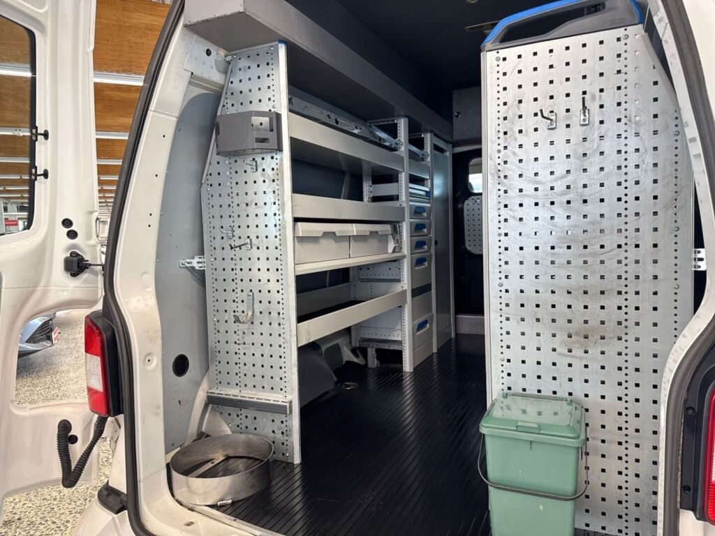 Volkswagen Transporter 2015 Valkoinen