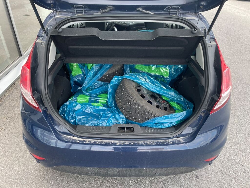 Ford Fiesta 2015 Sininen