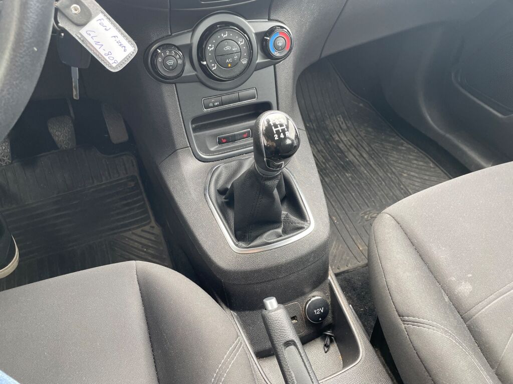 Ford Fiesta 2015 Sininen