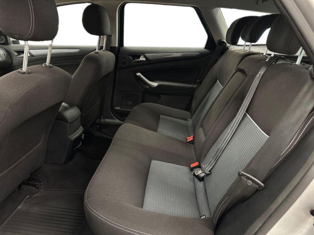 Ford Mondeo 2012 Hopea