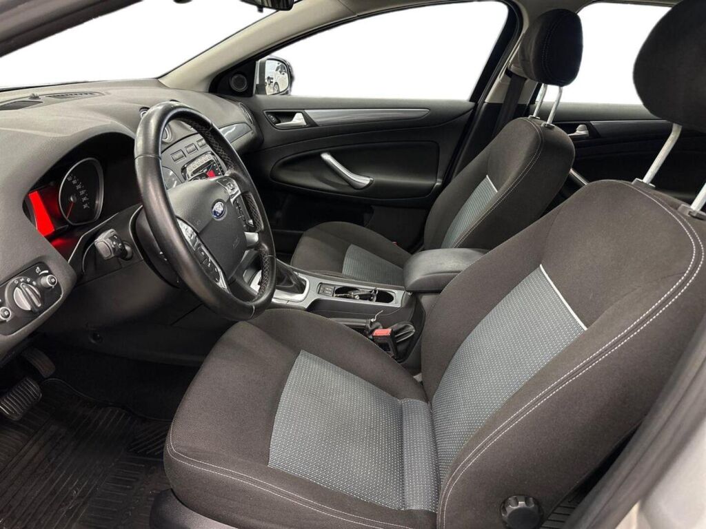 Ford Mondeo 2012 Hopea