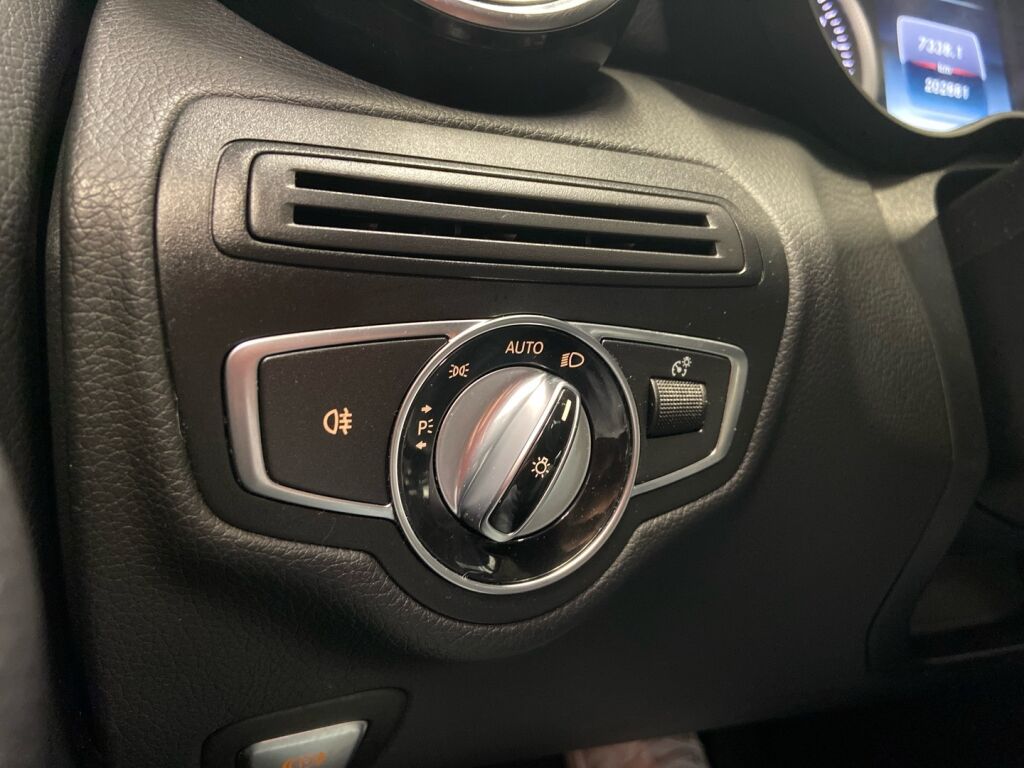 Mercedes-Benz C 2015 Harmaa