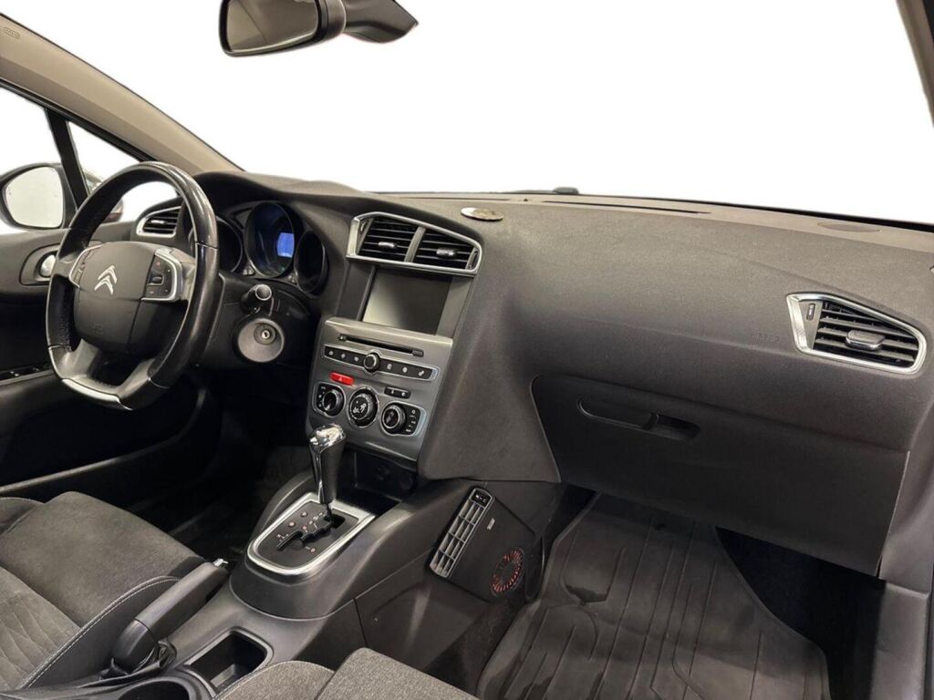 Citroen C4 2015 Punainen