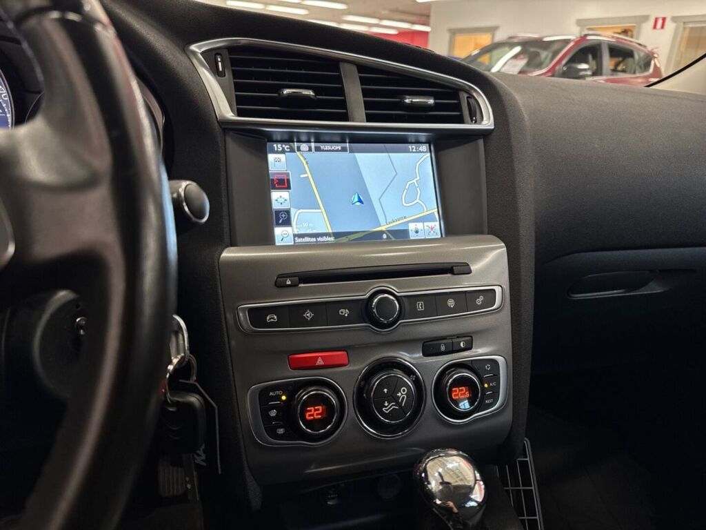 Citroen C4 2015 Punainen