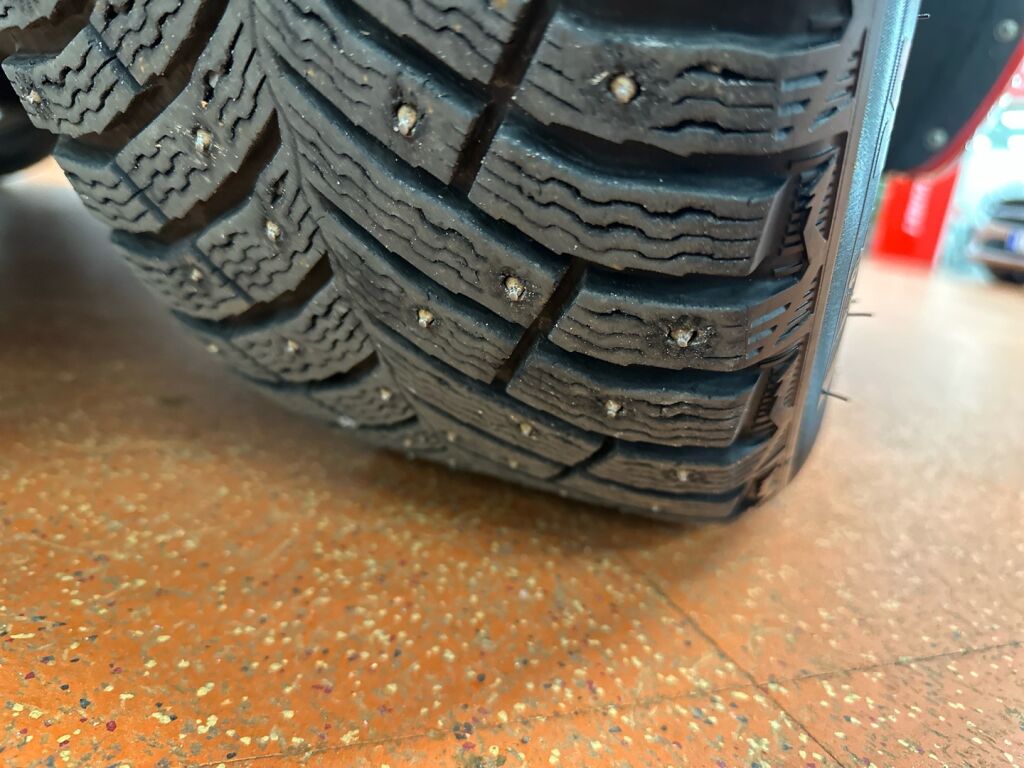 Volvo V70 2016 Punainen