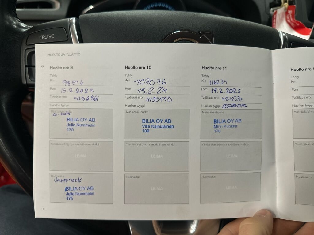 Volvo V70 2016 Punainen