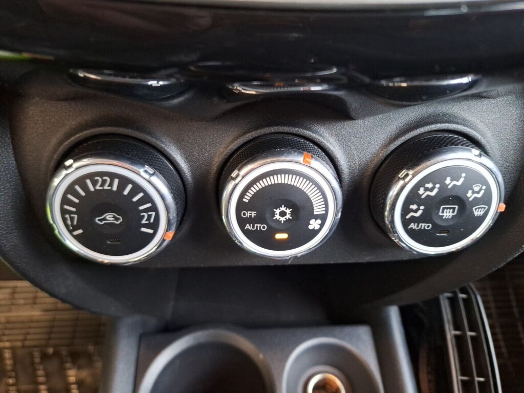 Mitsubishi ASX 2015 Musta