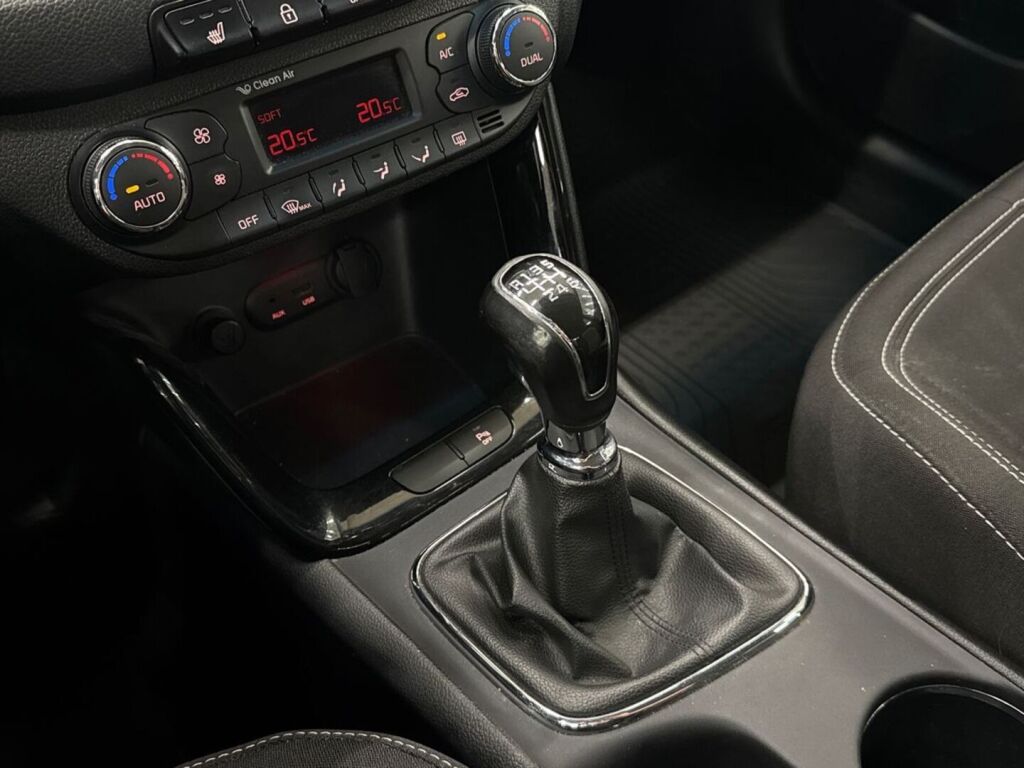 Kia Ceed 2015 Valkoinen