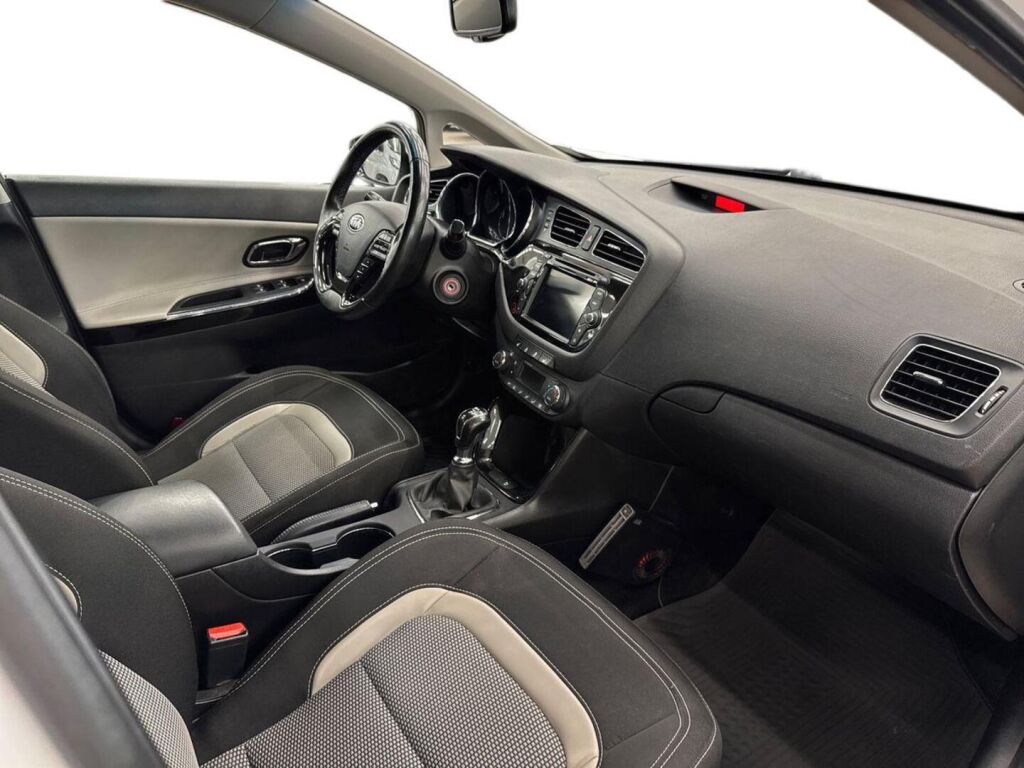 Kia Ceed 2015 Valkoinen