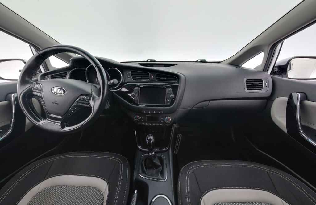 Kia Ceed 2015 Valkoinen