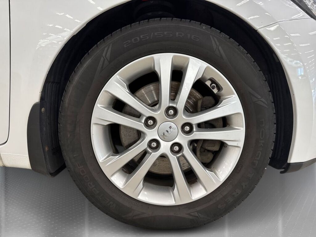 Kia Ceed 2015 Valkoinen