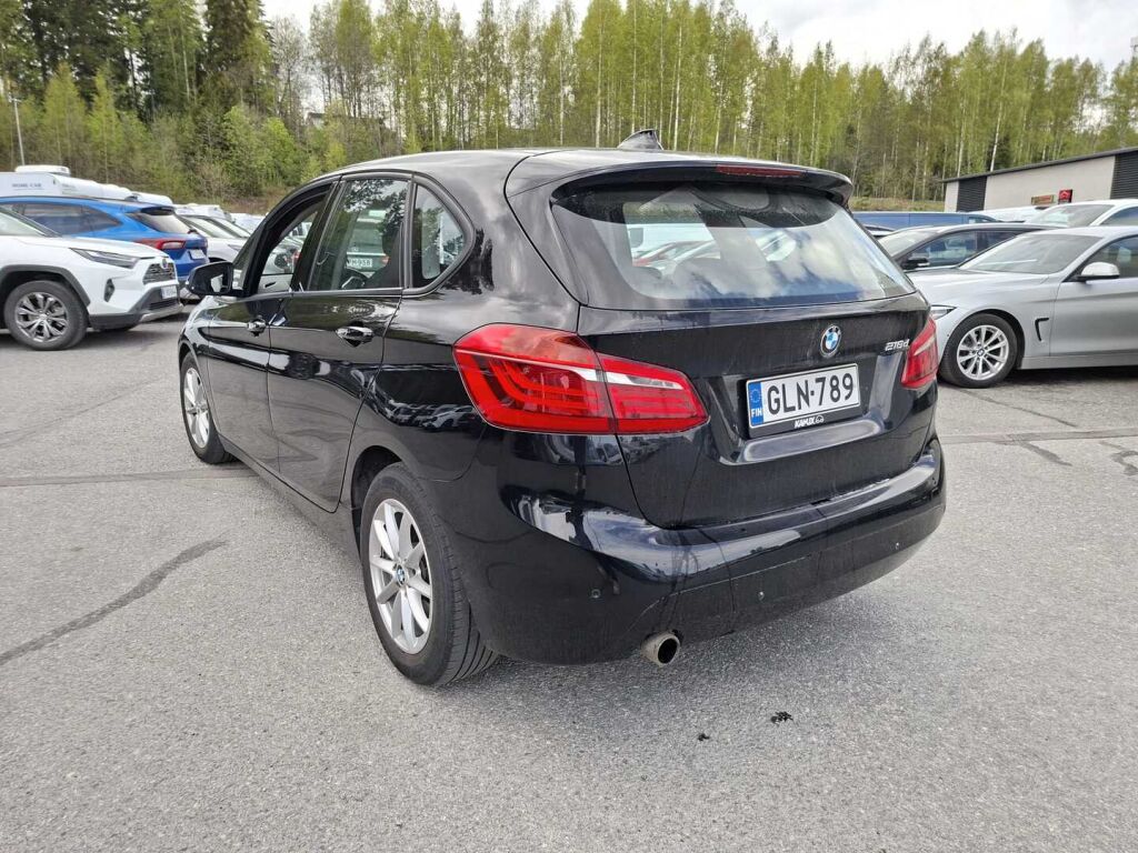 BMW 216 2015 Musta