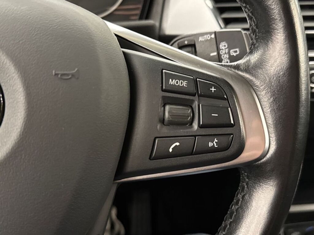 BMW 216 2015 Musta