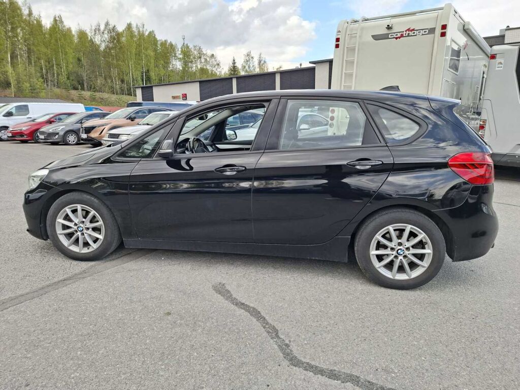 BMW 216 2015 Musta