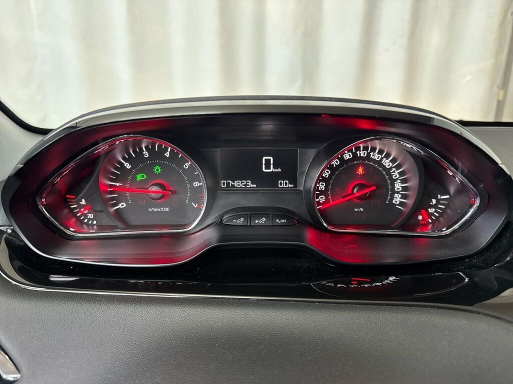 Peugeot 208 2015 Harmaa