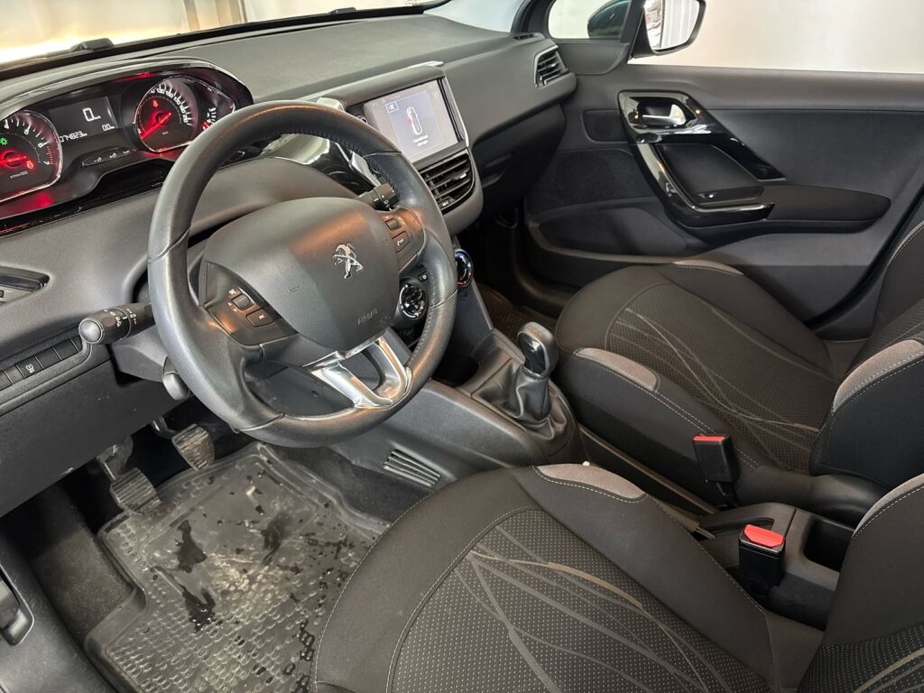 Peugeot 208 2015 Harmaa