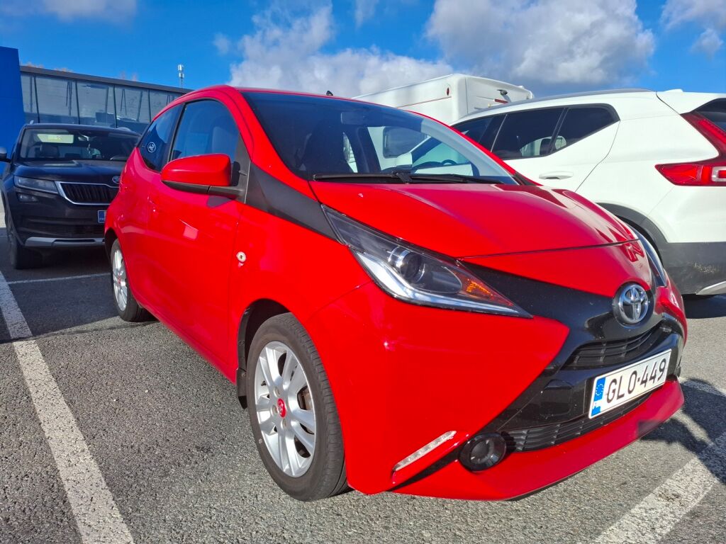 Toyota Aygo 1,0 VVT-i x-play 5ov 2015, bild 2/9