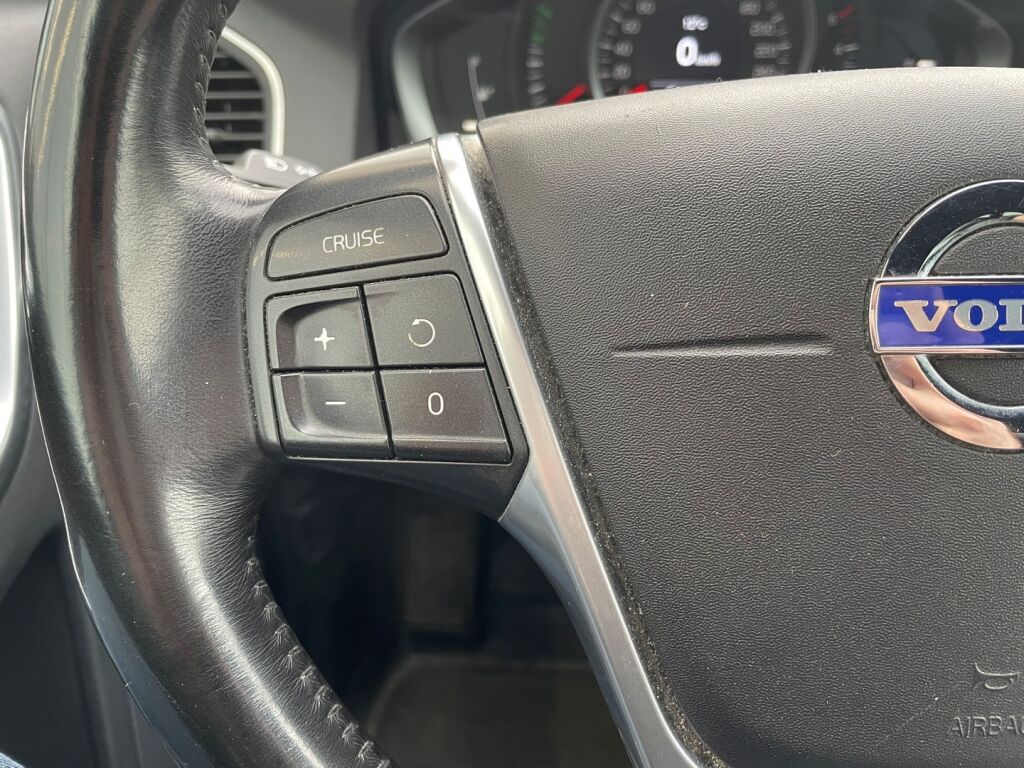 Volvo XC60 2015 Valkoinen