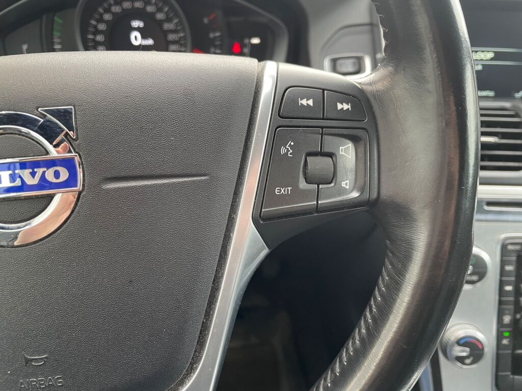 Volvo XC60 2015 Valkoinen