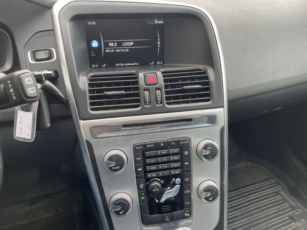 Volvo XC60 2015 Valkoinen