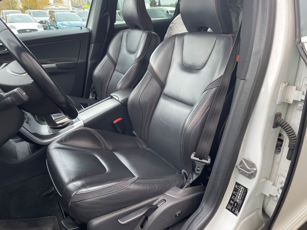 Volvo XC60 2015 Valkoinen