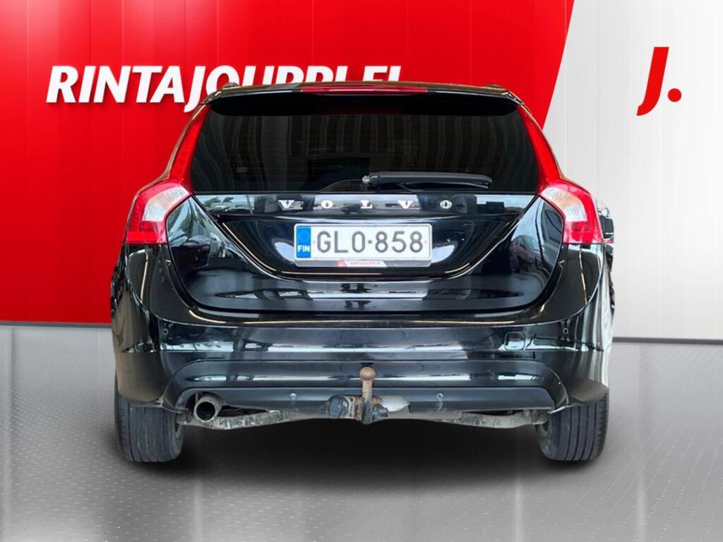 Volvo V60 2015 Musta