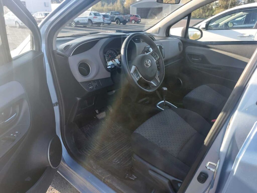 Toyota Yaris 2015, kuva 4/4