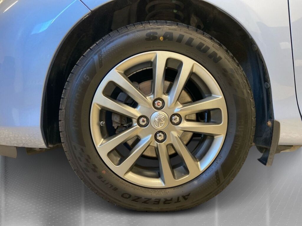 Toyota Yaris 2015 Sininen